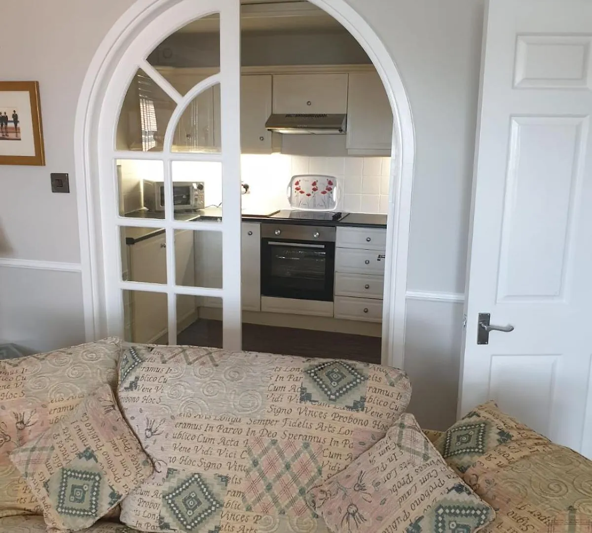 Flamingo - Two-Bed Apartment With Seaview , Great Location Scarborough